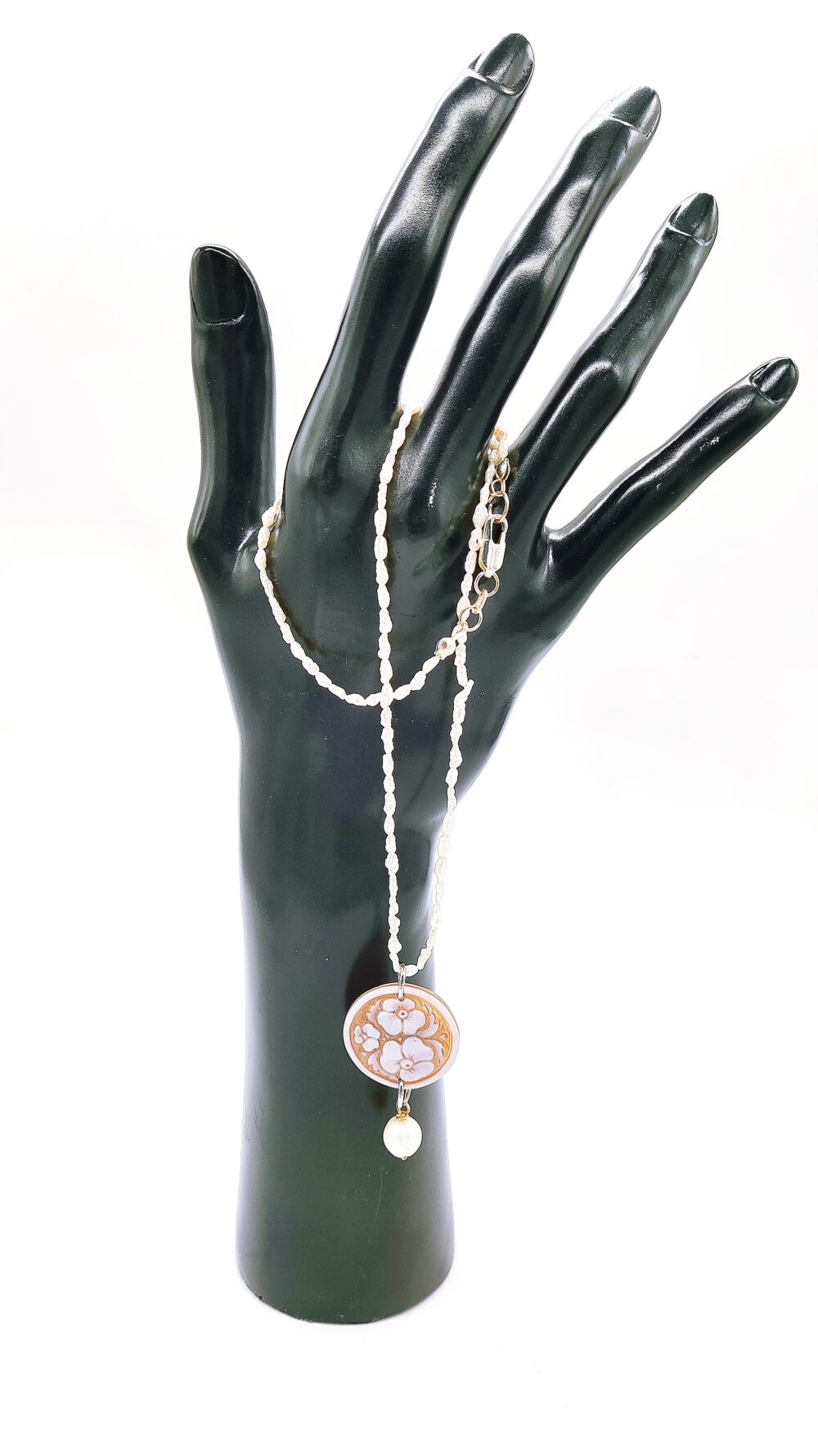 Necklace Pearls with Cameo 1