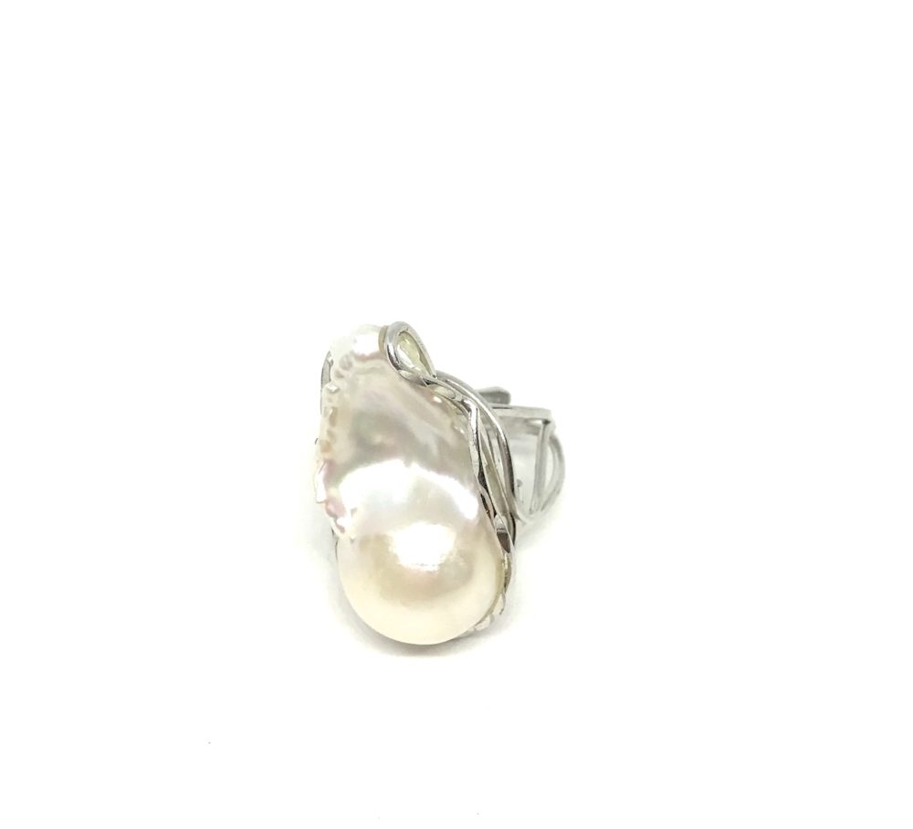 Ring in Silver and Natural Pearl 1